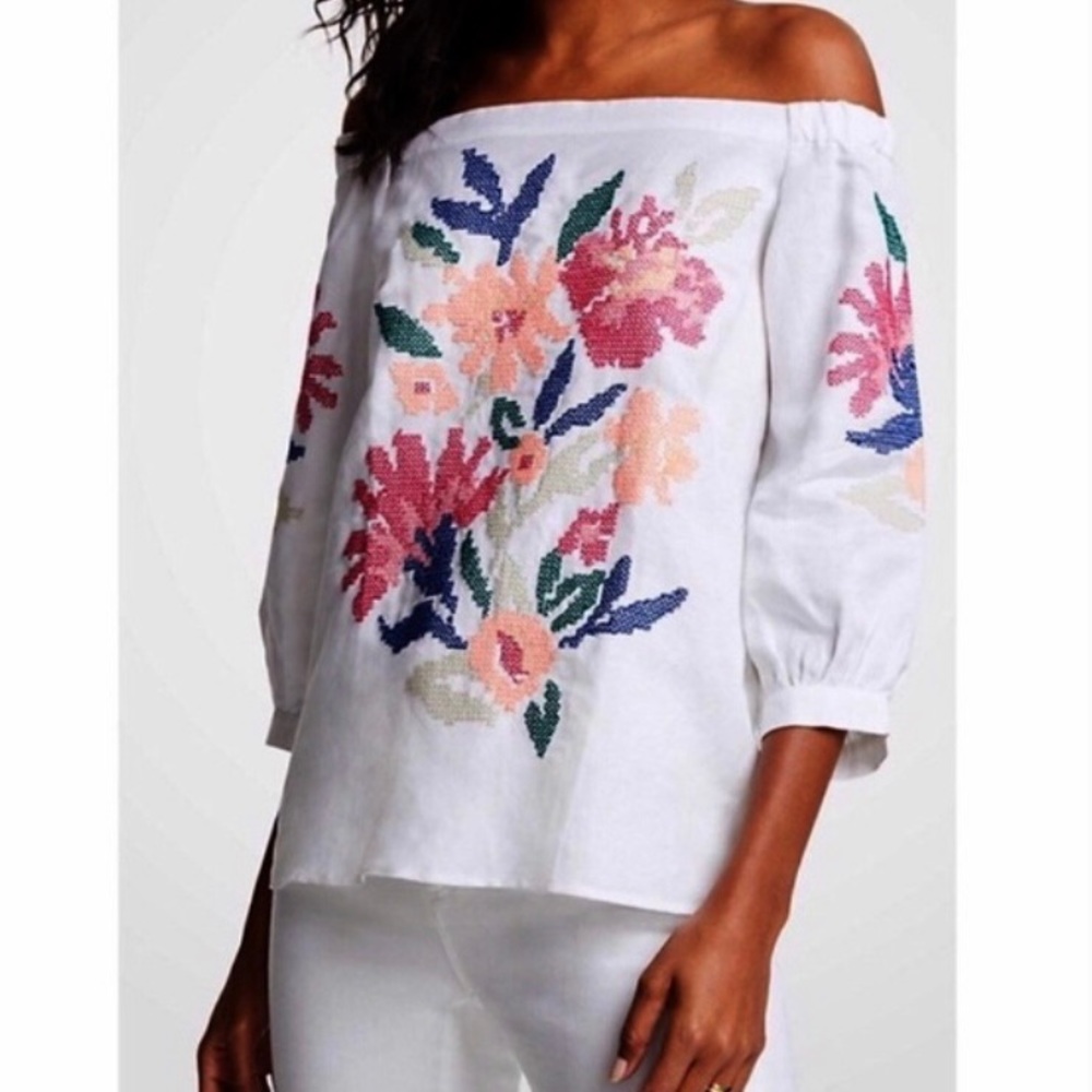 White & Multicolor Embroidery Peasant Top size XS Petite